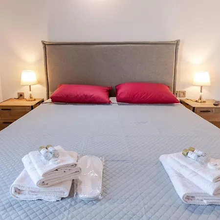 Katerina's Stone - 別荘 *